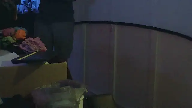 Luv2SuckBWC92 online show from September 13, 2025, 8:03 am