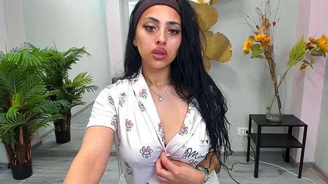 Cupcake Izzy online show from May 24, 2026, 7:08 pm