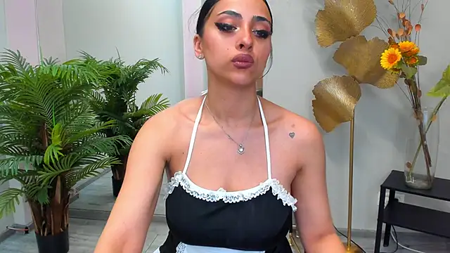 Cupcake Izzy online show from May 26, 2026, 8:27 pm