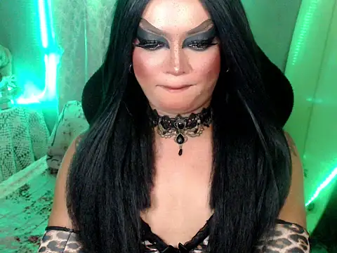 xxXMissCessXxx online show from June 15, 2026, 3:47 pm
