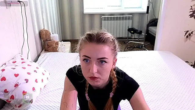 Snapshot of space_danger chatting on February 20, 2026, 5:59 am space danger online show from February 20, 2026, 5:59 am