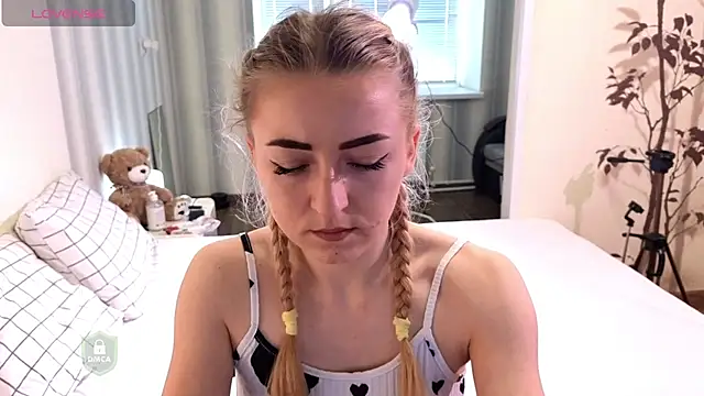 Snapshot of space_danger chatting on April 13, 2026, 6:52 am space danger online show from April 13, 2026, 6:52 am