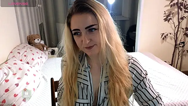 Snapshot of space_danger chatting on April 15, 2026, 4:14 pm space danger online show from April 15, 2026, 4:14 pm