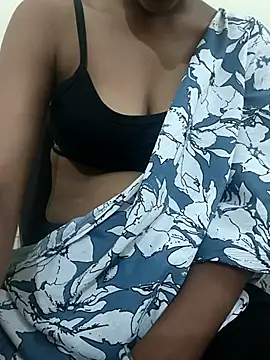 Alia-00 online show from October 3, 2025, 4:31 am