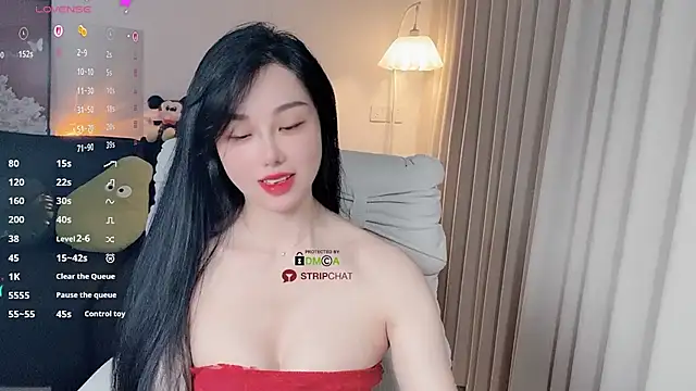 Xiatian520  online show from April 28, 2026, 7:46 am