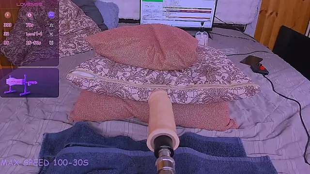 M I L F A online show from May 19, 2026, 8:09 am