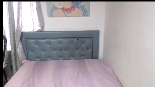 sarah aguilar online show from November 24, 2025, 6:51 pm