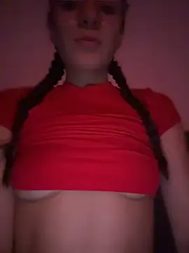 Ellie lowell online show from April 14, 2026, 3:56 am