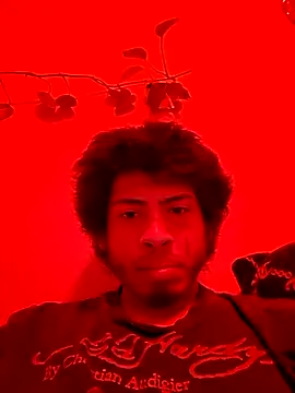 Snapshot of UsaGuy76 chatting on April 12, 2026, 4:39 am UsaGuy76 online show from April 12, 2026, 4:39 am