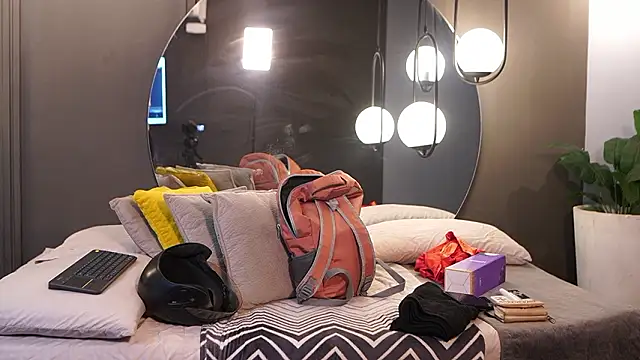 Ariaa Isabell online show from February 23, 2026, 6:27 pm