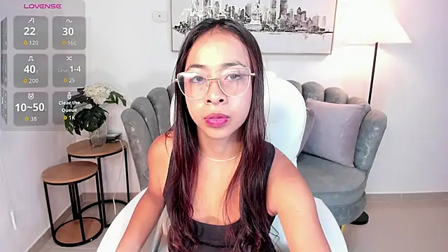 Snapshot of July_Adams chatting on July 14, 2026, 12:57 am July Adams online show from July 14, 2026, 12:57 am