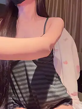  Meimeibaby  online show from April 12, 2026, 10:20 am