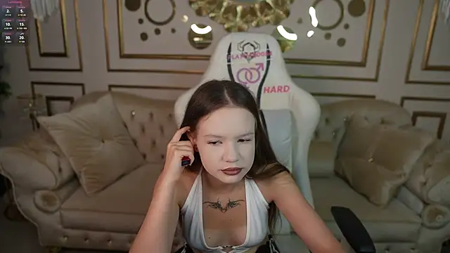 Snapshot of Claire_Dreams chatting on September 11, 2025, 6:57 am Claire Dreams online show from September 11, 2025, 6:57 am