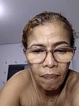 Snapshot of Merybeks chatting on February 8, 2026, 10:51 am Merybeks online show from February 8, 2026, 10:51 am