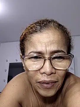 Snapshot of Merybeks chatting on February 9, 2026, 10:41 am Merybeks online show from February 9, 2026, 10:41 am