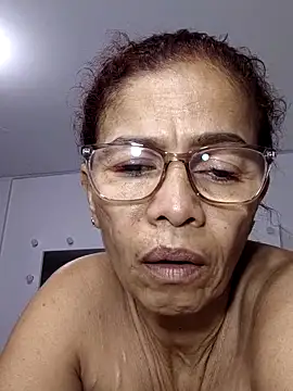 Snapshot of Merybeks chatting on February 14, 2026, 10:45 am Merybeks online show from February 14, 2026, 10:45 am