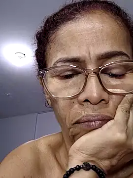 Snapshot of Merybeks chatting on February 15, 2026, 10:47 am Merybeks online show from February 15, 2026, 10:47 am