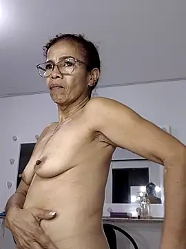 Snapshot of Merybeks chatting on February 21, 2026, 10:38 am Merybeks online show from February 21, 2026, 10:38 am