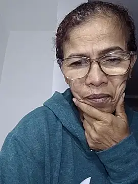 Snapshot of Merybeks chatting on March 6, 2026, 10:45 am Merybeks online show from March 6, 2026, 10:45 am