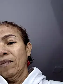 Snapshot of Merybeks chatting on March 9, 2026, 10:41 am Merybeks online show from March 9, 2026, 10:41 am