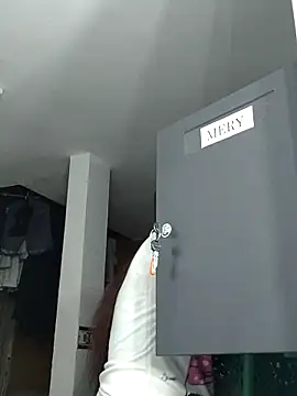 Snapshot of Merybeks chatting on March 12, 2026, 10:43 am Merybeks online show from March 12, 2026, 10:43 am