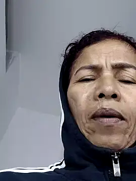 Snapshot of Merybeks chatting on March 23, 2026, 10:41 am Merybeks online show from March 23, 2026, 10:41 am