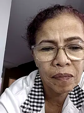 Snapshot of Merybeks chatting on April 6, 2026, 10:05 am Merybeks online show from April 6, 2026, 10:05 am