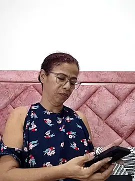 Snapshot of Merybeks chatting on April 10, 2026, 9:47 am Merybeks online show from April 10, 2026, 9:47 am