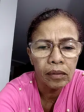 Snapshot of Merybeks chatting on April 16, 2026, 10:05 am Merybeks online show from April 16, 2026, 10:05 am