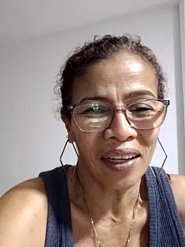 Snapshot of Merybeks chatting on May 11, 2026, 2:45 pm Merybeks online show from May 11, 2026, 2:45 pm
