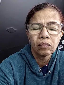 Snapshot of Merybeks chatting on May 29, 2026, 10:13 am Merybeks online show from May 29, 2026, 10:13 am