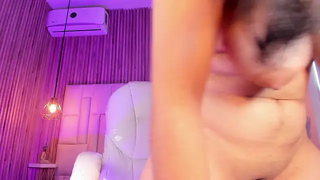 Snapshot of LovelyEyesx chatting on January 31, 2026, 7:11 pm LovelyEyesx online show from January 31, 2026, 7:11 pm