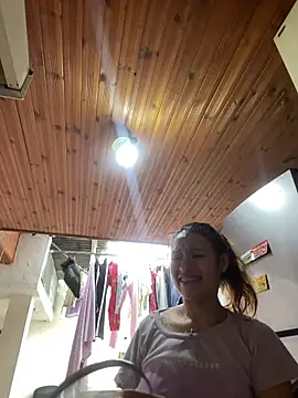 juliana-mancini online show from January 7, 2026, 5:04 pm