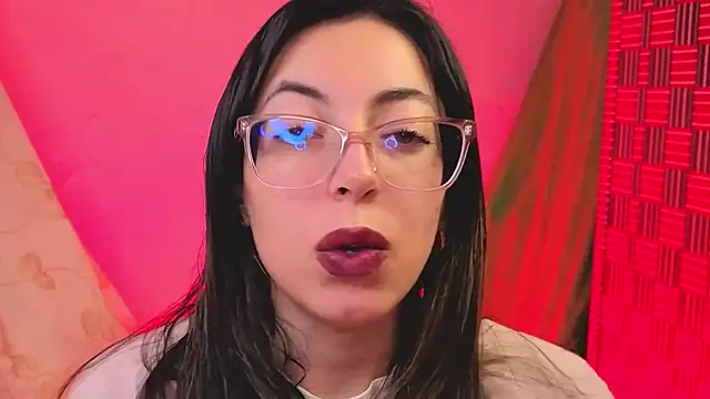 Miranda sexlove  online show from December 18, 2025, 7:36 am