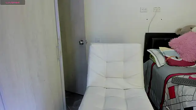 Snapshot of salome_778 chatting on February 14, 2026, 7:10 pm salome 778 online show from February 14, 2026, 7:10 pm