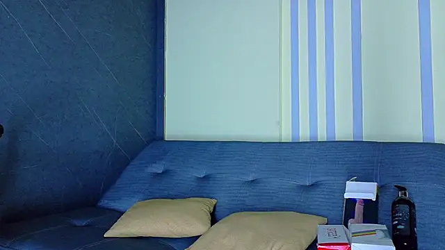 ALANNFERRER online show from April 8, 2026, 10:04 am