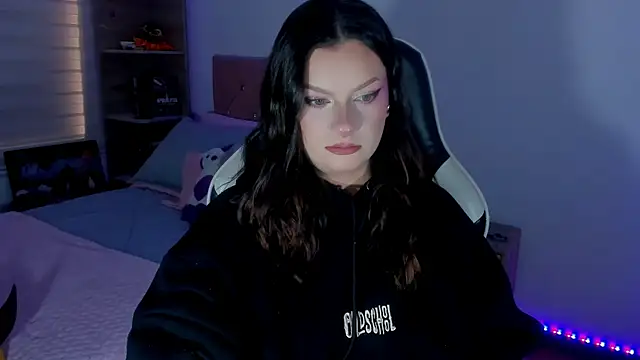OphelianaRose33 online show from June 26, 2026, 9:30 pm