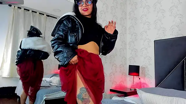 white leti online show from October 31, 2025, 10:22 pm