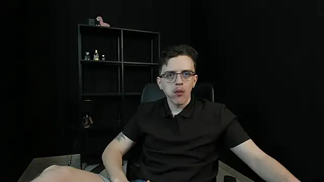 FelixStarkk online show from May 12, 2026, 5:26 am