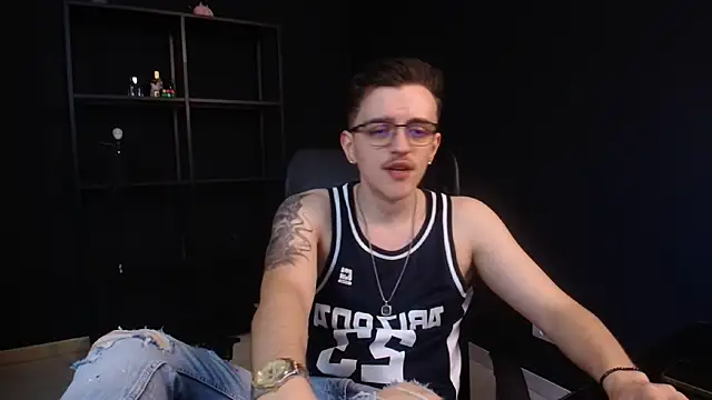 FelixStarkk online show from May 27, 2026, 6:43 am