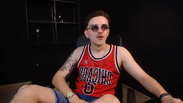 Snapshot of FelixStarkk chatting on July 8, 2026, 5:34 am FelixStarkk online show from July 8, 2026, 5:34 am