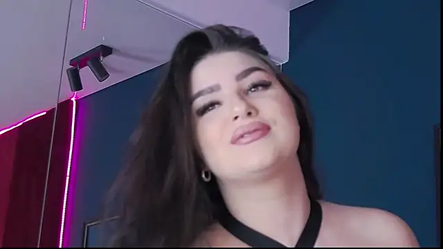 Snapshot of AdelynnReeds chatting on April 4, 2026, 5:06 am AdelynnReeds online show from April 4, 2026, 5:06 am