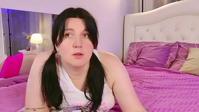 love me  tonight  online show from November 5, 2025, 10:26 am