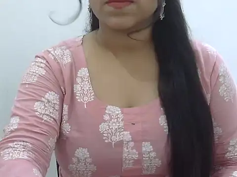 Snapshot of LIYO_ chatting on June 27, 2026, 6:07 am LIYO online show from June 27, 2026, 6:07 am