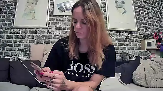 SexyMilf 37 online show from September 28, 2025, 7:41 pm