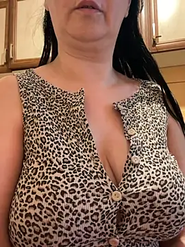 TriumphLove online show from May 27, 2026, 5:15 am
