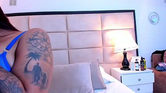 GabyMoreau online show from March 4, 2026, 8:37 pm