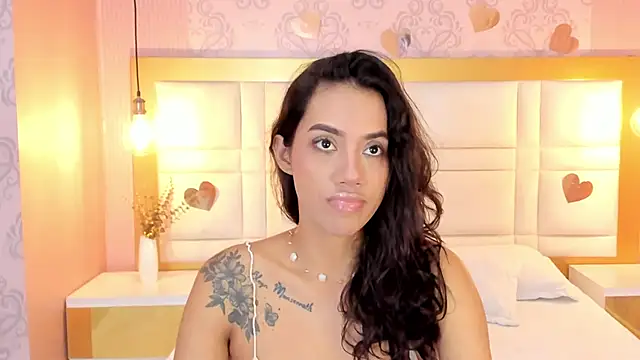 Snapshot of luna_hot_ass chatting on February 4, 2026, 7:53 pm luna hot ass online show from February 4, 2026, 7:53 pm