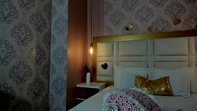 Snapshot of luna_hot_ass chatting on February 14, 2026, 3:47 am luna hot ass online show from February 14, 2026, 3:47 am