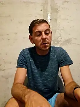 Alex-andru88 online show from October 28, 2025, 5:22 am